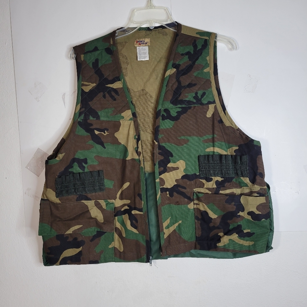 Mens Sports Afield Camo hunting Vest Shell Hoder and Game Pocket Size Large